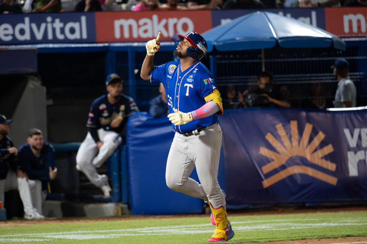 Alexander Palma sentenció remontada de Tiburones ante Magallanes