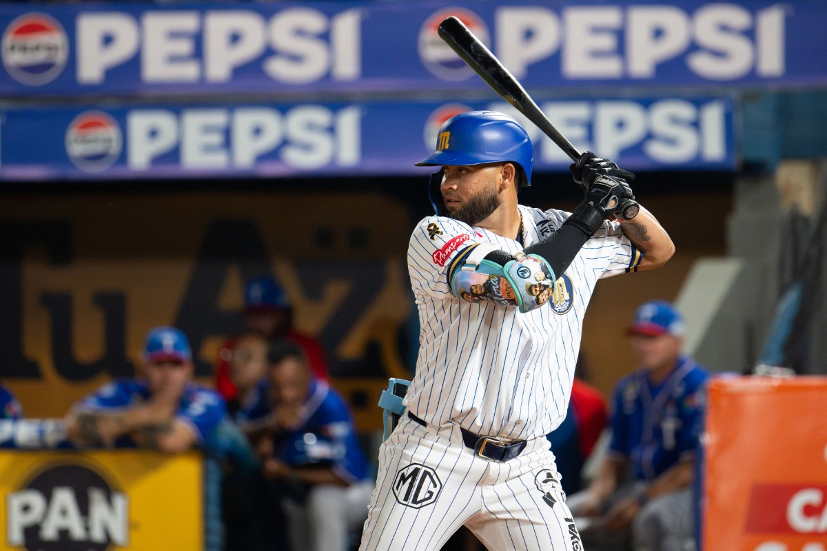 Breyvic Valera se adapta a su nueva etapa con Magallanes