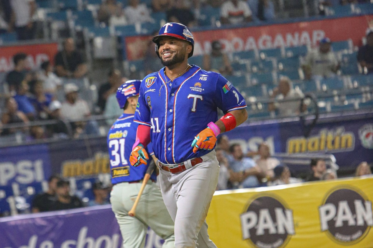 Tiburones cortó racha adversa y agravó el mal momento de Magallanes