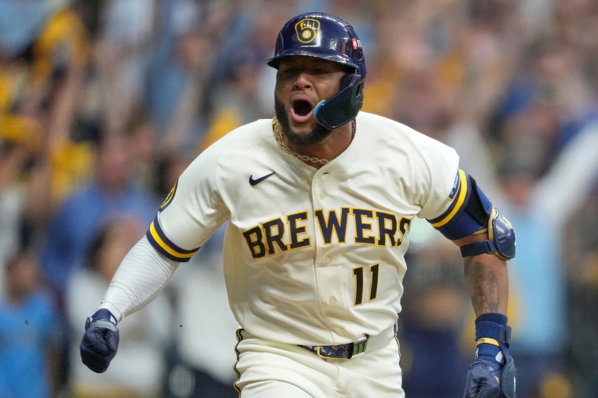 Jackson Chourio se vistió de héroe y volvió a inscribir su nombre en los anales de la MLB