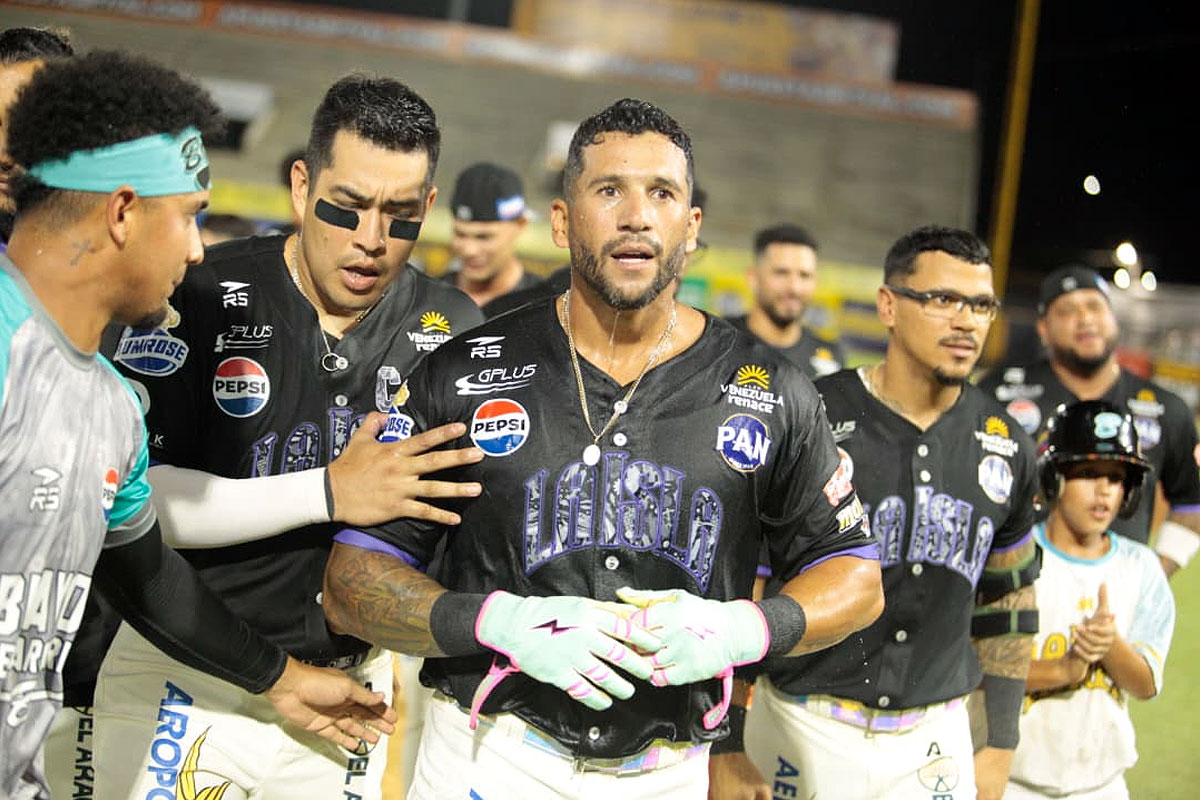 David Peralta conectó el batazo decisivo y Bravos dejó tendido a Leones