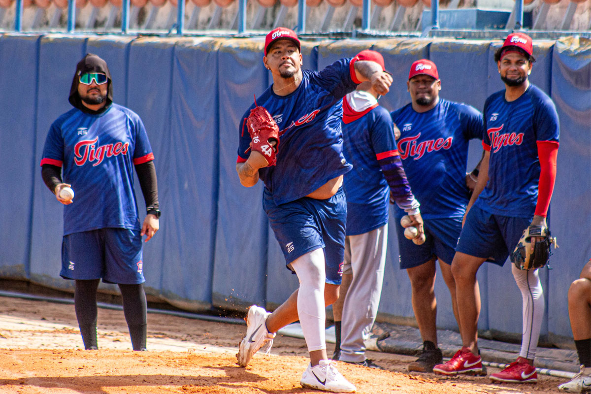 Tigres sumaron a Christian Suárez a los trabajos de la pretemporada